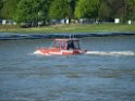 Motor Segelboot mit Motorschaden trieb gegen Alte Liebe bei Koeln Rodenkirchen P061